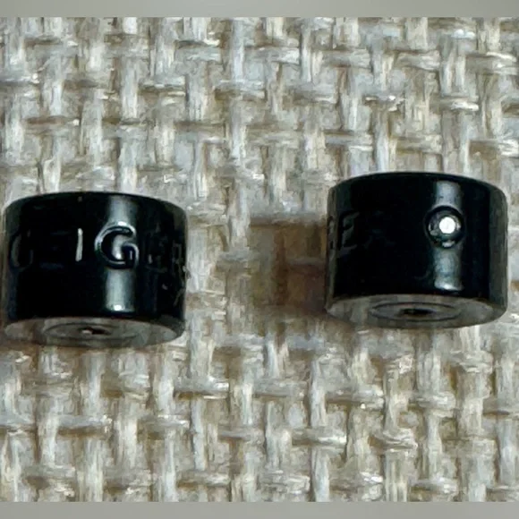 Kurt Geiger Eagle Stud Earrings Black Crystals on Black - Picture 10 of 12